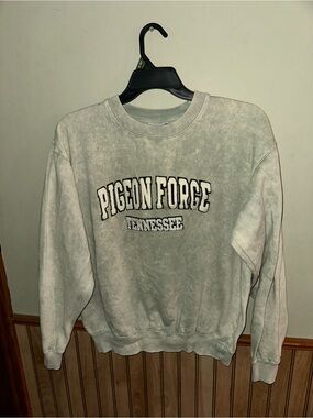 Pigeon Forge Tennessee Crewneck Sweatshirt - Sage Green